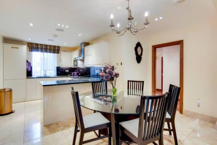 Apartment Zthe Caroline London