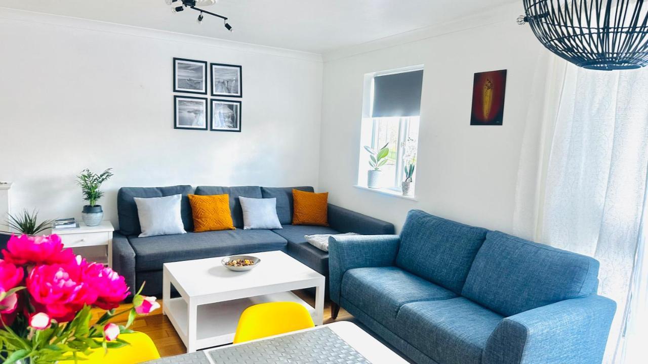 Amazing Location - Of London- 2 Bedroom Stunning Canal View House With Private Garden,parking & Balcony Apartment London