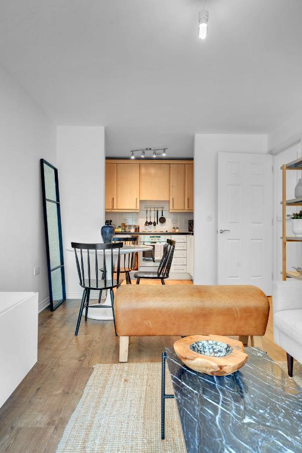 Apartment Charming And Spacious 1br Unit With Gym Access - Perfect For Staycation! *