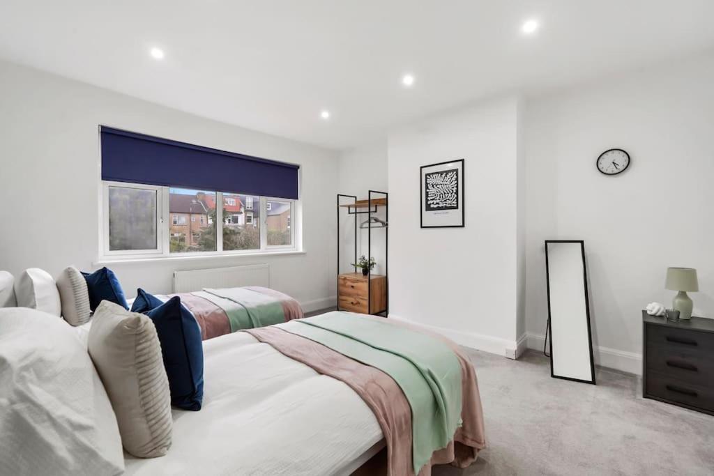 4 Bedroom House Free Off Street Parking Walking Distance To Kensal Rise Station Ferienhaus *