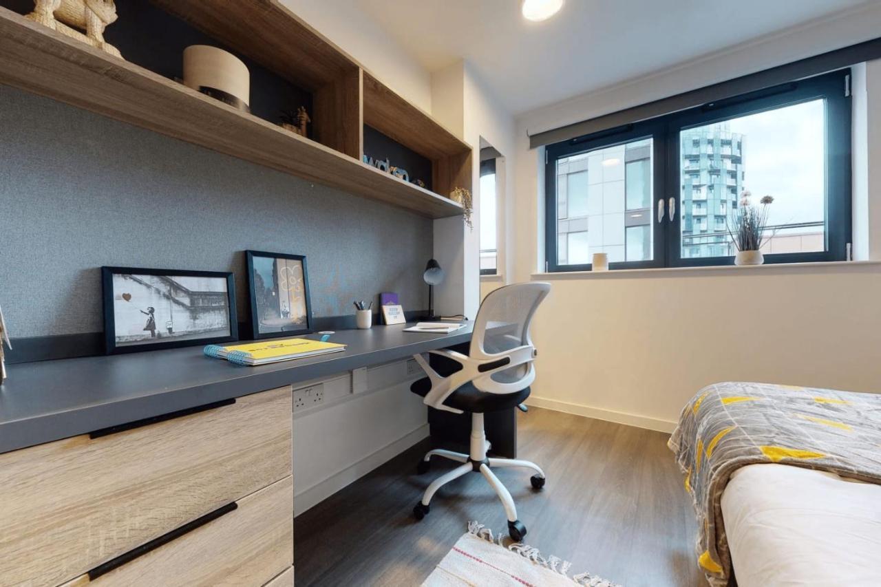 Canvas Wembley In Apartamento