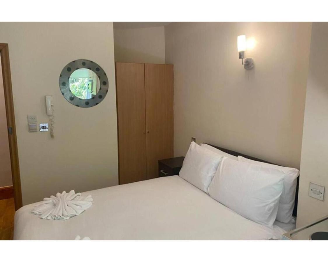 80 Inverness Terrace Apartamento
