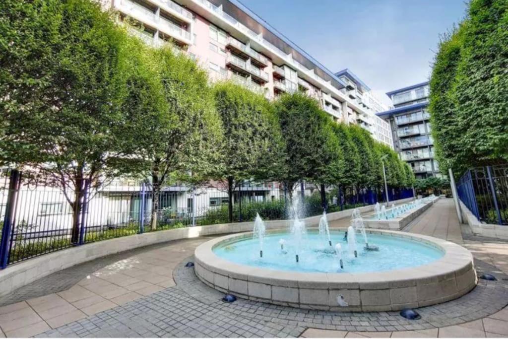 Apartamento One Double Bedroom On Chelsea Bridge!