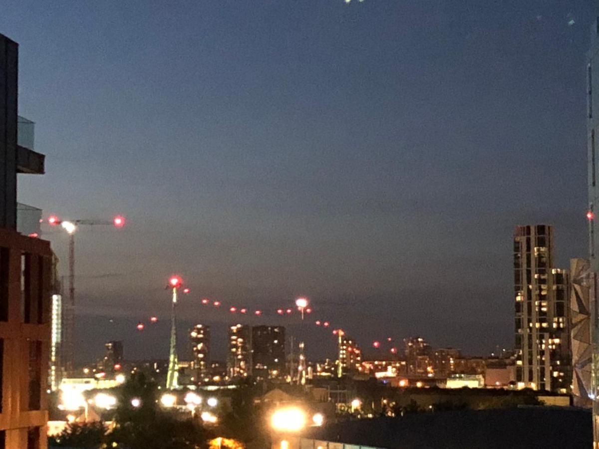Luxury North Greenwich Apartment *