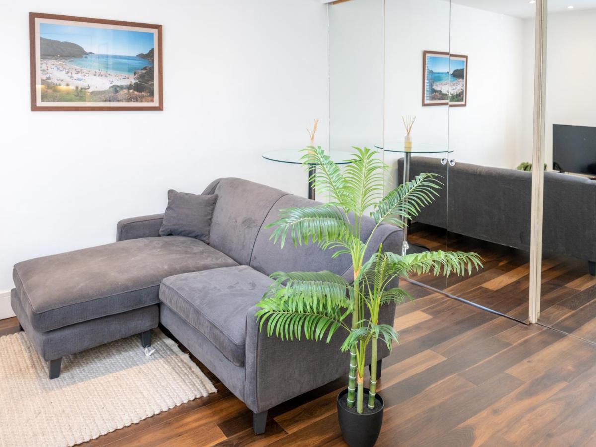 Appartement Pass The Keys Hidden Gem Overlooking Movie Set *