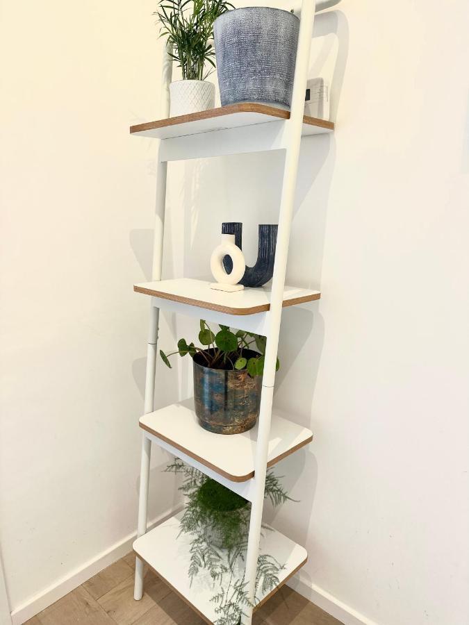 Modern Chic Flat In Shoreditch London