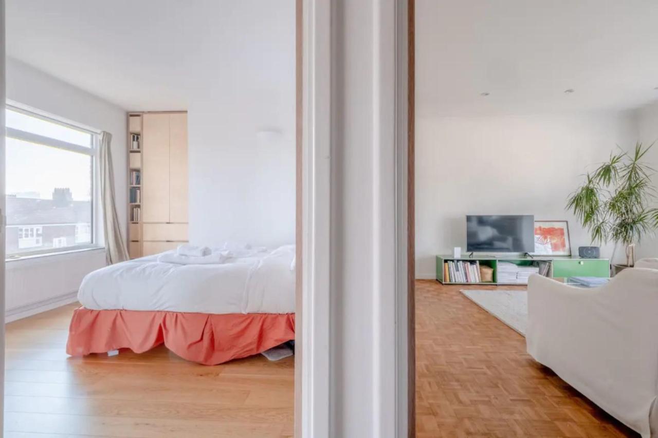 Peaceful 2 Bedroom Flat With Roof Terrace - Hackney Apartment London