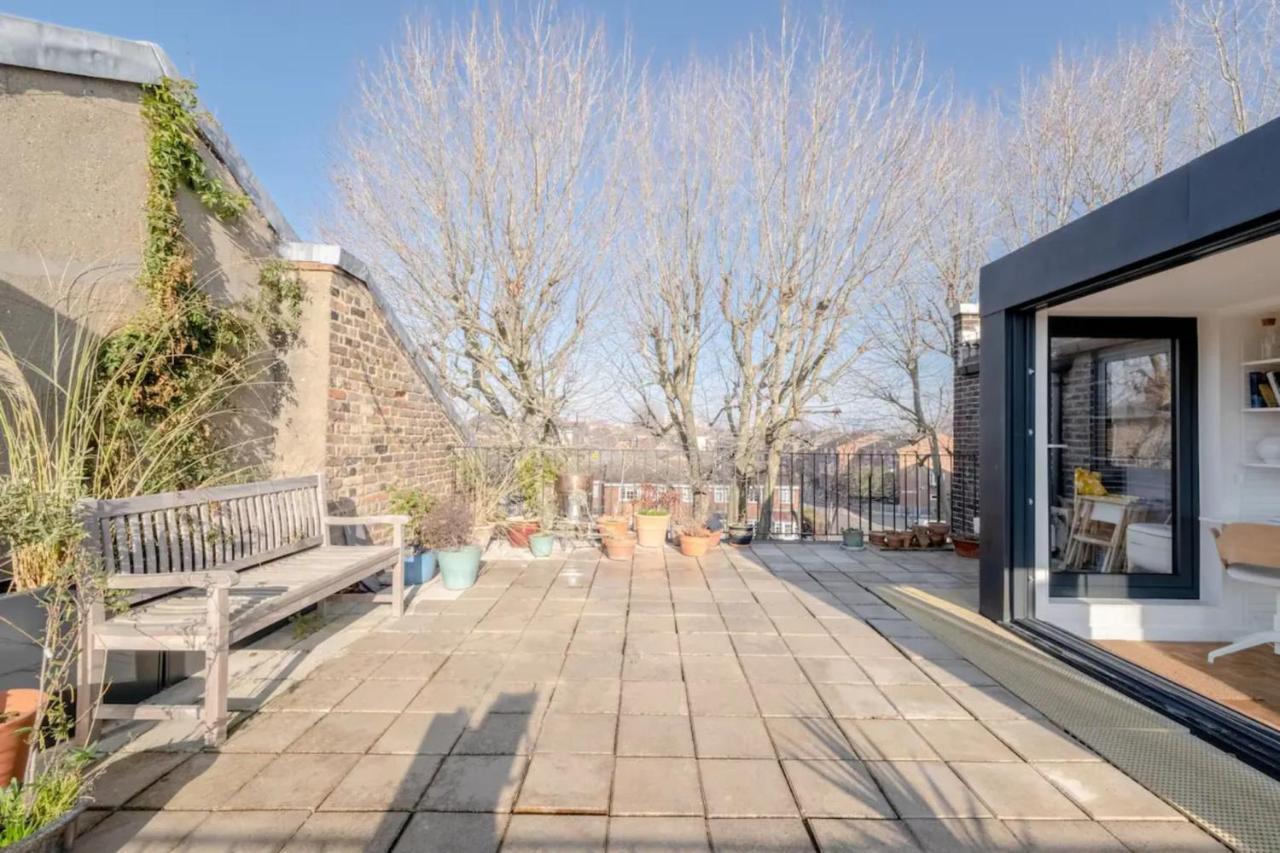 Peaceful 2 Bedroom Flat With Roof Terrace - Hackney Apartment London