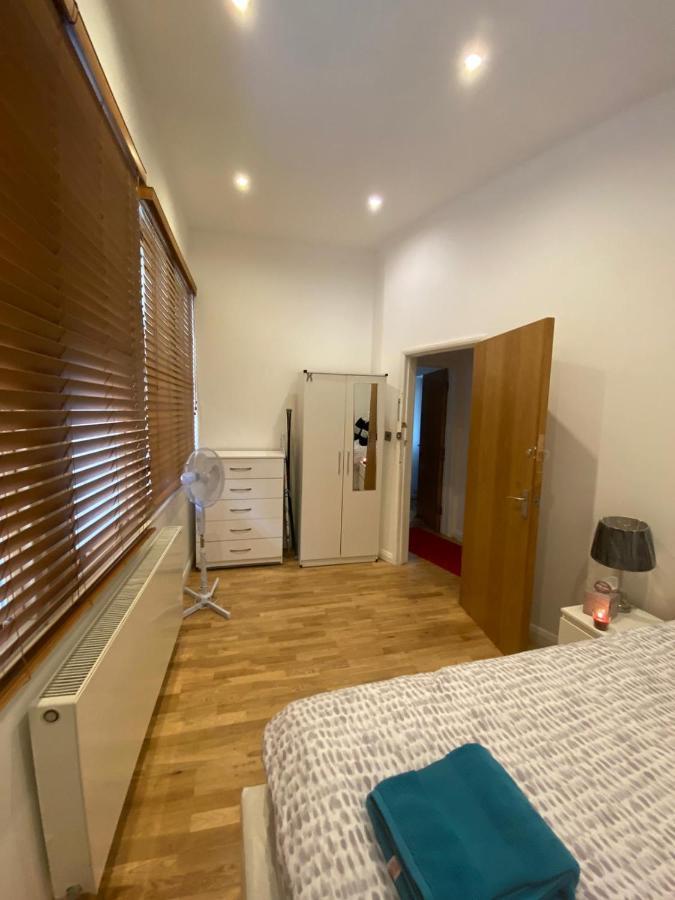 005- Frampton St 2 Bedrooms * Londen