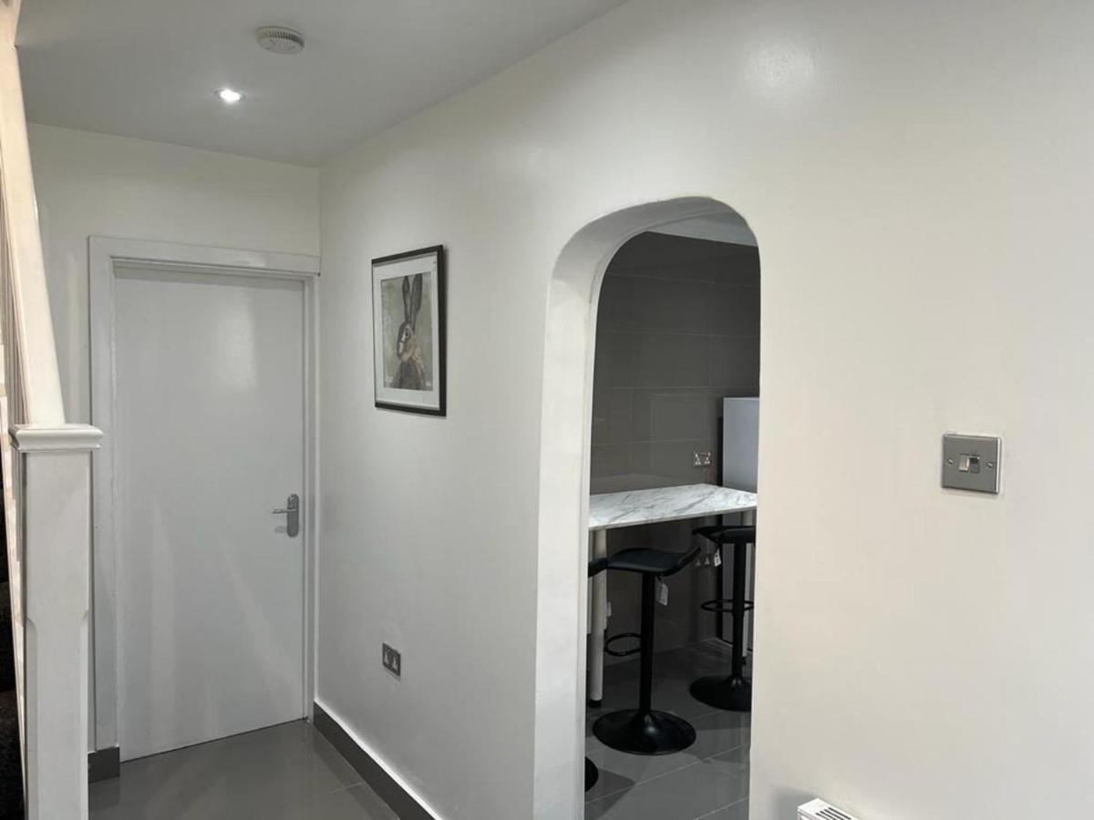 Modern Executive 2-bed In Leilighet *