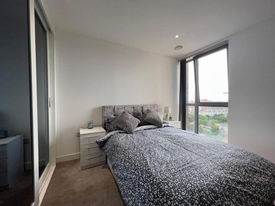 Appartement Modern & Secure 3br 2ba In The Heart Of Crossharbour Londen