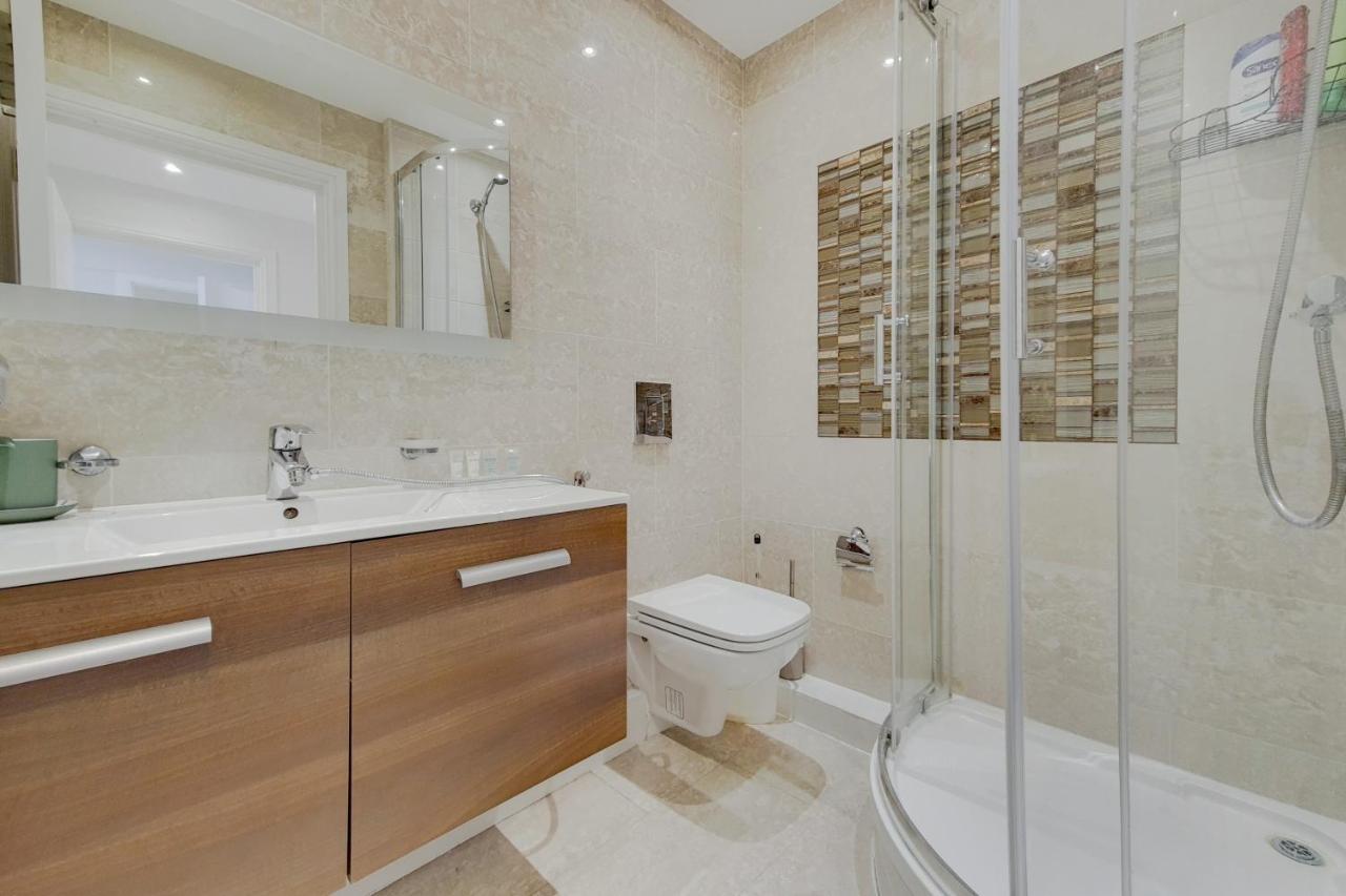 The Gloucester Residences Leilighet *
