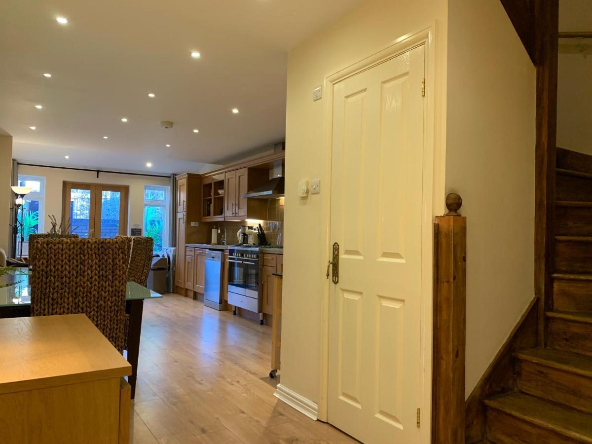 Notting Hill 3br Townhouse With Ensuite Bathrooms - Ideal For Families Londres