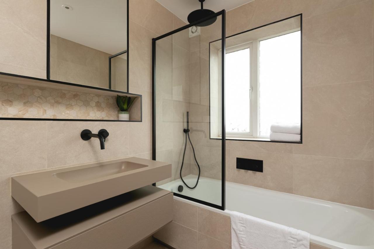 Skyvillion - Cozy Large 4 & 1 Bed In Enfield, Mins To Tube Station, Free Wi-fi Apartamento *