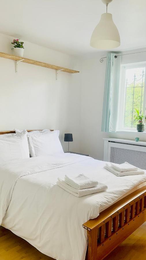 Apartment Amazing Location - Of London- 2 Bedroom Stunning Canal View House With Private Garden,parking & Balcony *