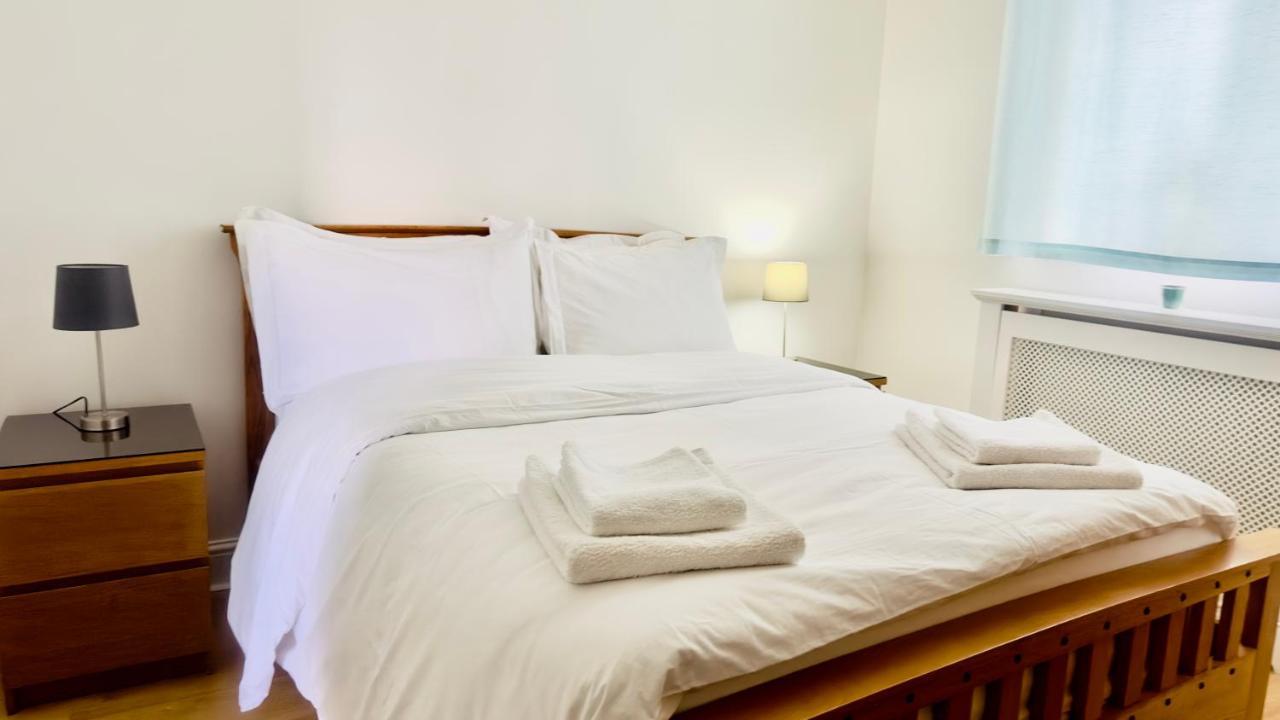 Apartment Amazing Location - Of London- 2 Bedroom Stunning Canal View House With Private Garden,parking & Balcony London