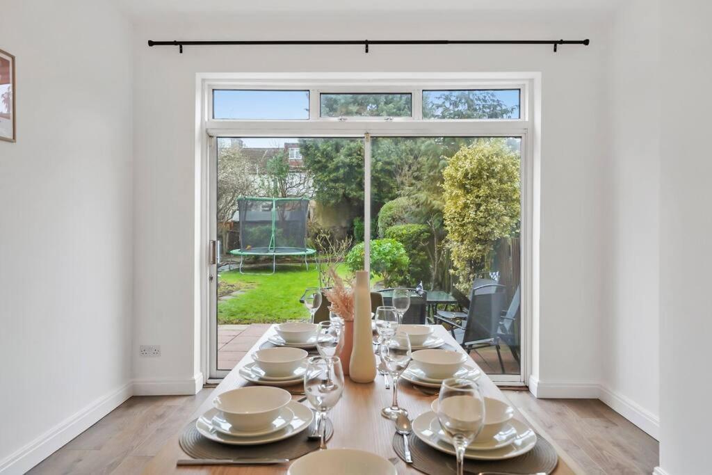 4 Bedroom House Free Off Street Parking Walking Distance To Kensal Rise Station Ferienhaus London