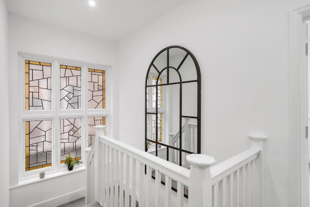 Holiday home 4 Bedroom House Free Off Street Parking Walking Distance To Kensal Rise Station