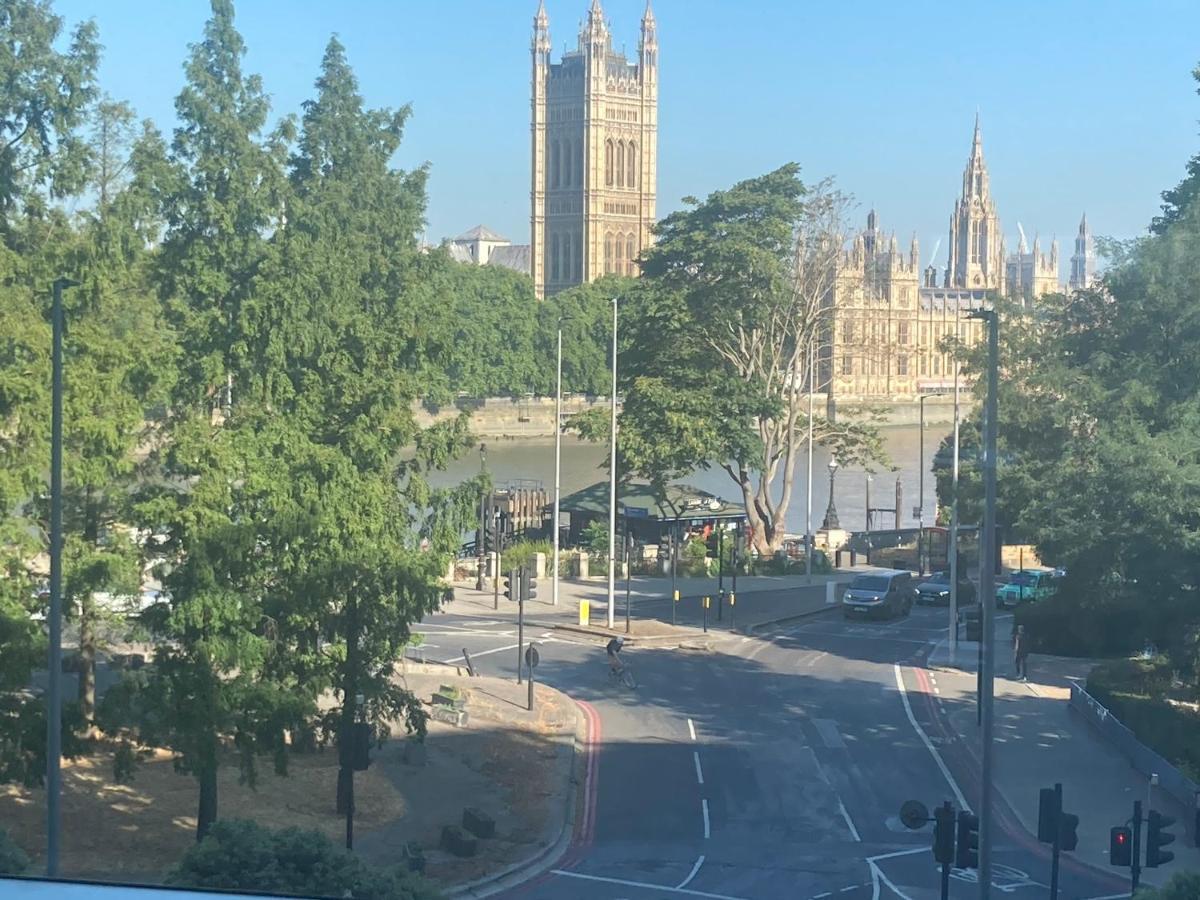Luxury Designer River View Of Parliament Westminster Big Ben. London