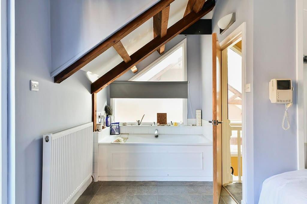 Apartment Dovecote - Sanctuary In The Sky