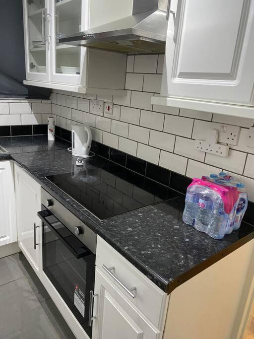Leilighet Ground Floor One Bedroom Bayswater Central