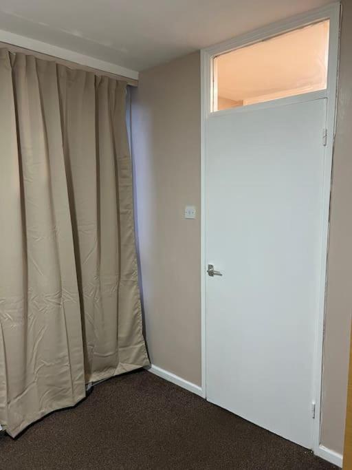 Apartment 016- 1 Bedroom Church Street F31 *