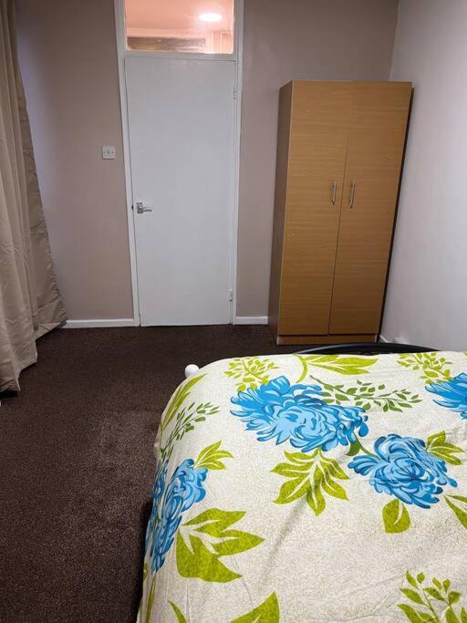 016- 1 Bedroom Church Street F31 London