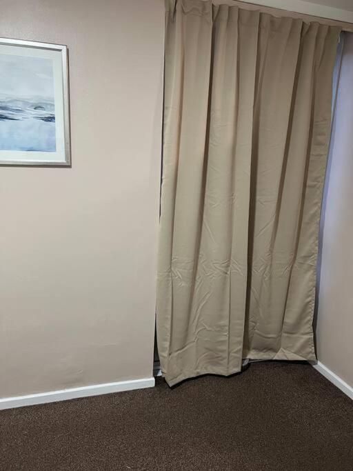 016- 1 Bedroom Church Street F31 Apartment *