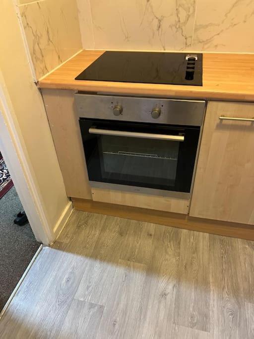 016- 1 Bedroom Church Street F31 Apartment London