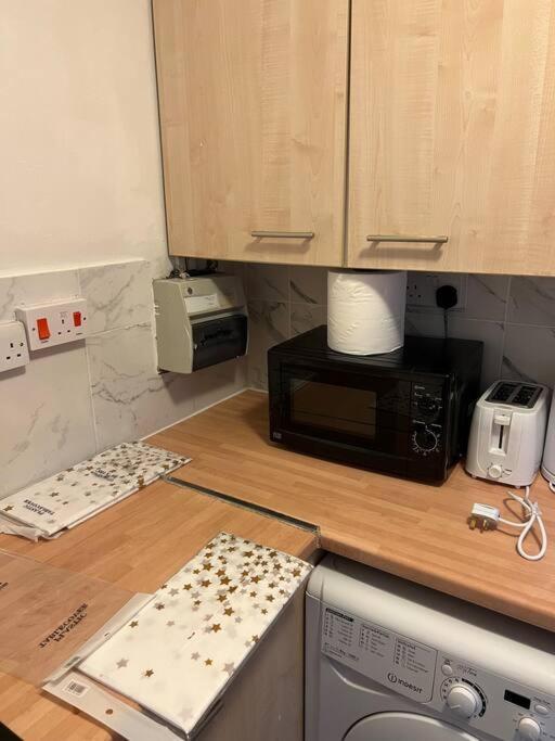 016- 1 Bedroom Church Street F31 Apartment *