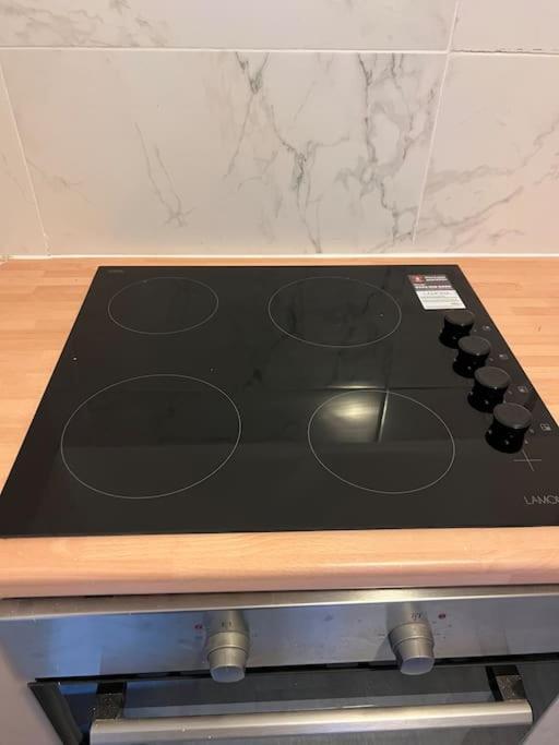 016- 1 Bedroom Church Street F31 London