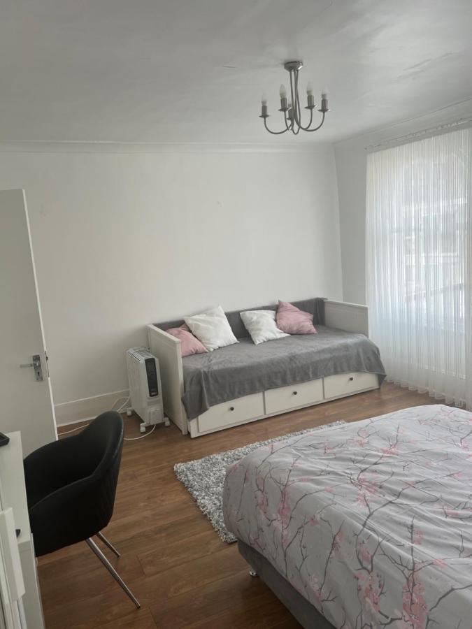 Gjestgiverier Private 1 *