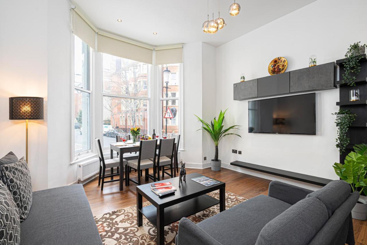 At Kensington And Knightsbridge Appartement