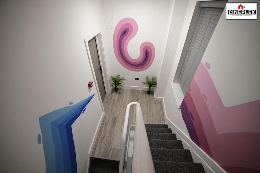 Appartement Double Bed Studio Flat With Netflix Flat B Unit C2 Wifi Disney By Cineplex Short Lets Serviced