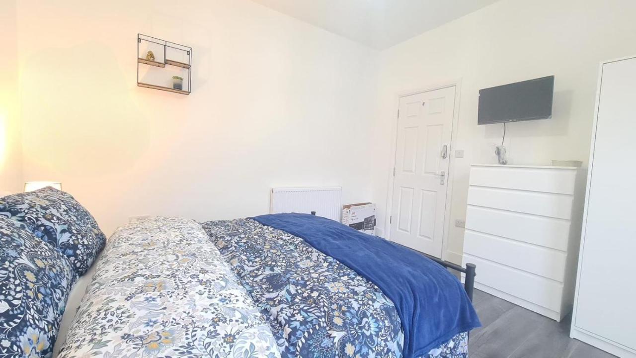 Cosy In Manor Park * London