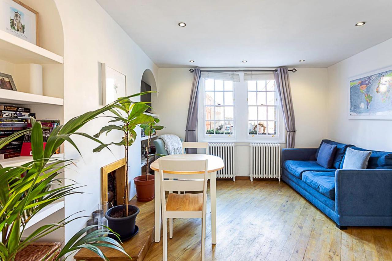 Gorgeous Angel Flat * London