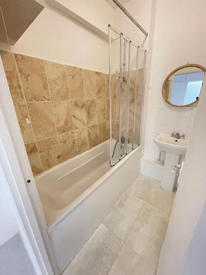 Apartment One Bedroom Flat Miles London