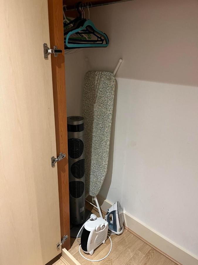 Privat overnatting Large And Private Bathroom London