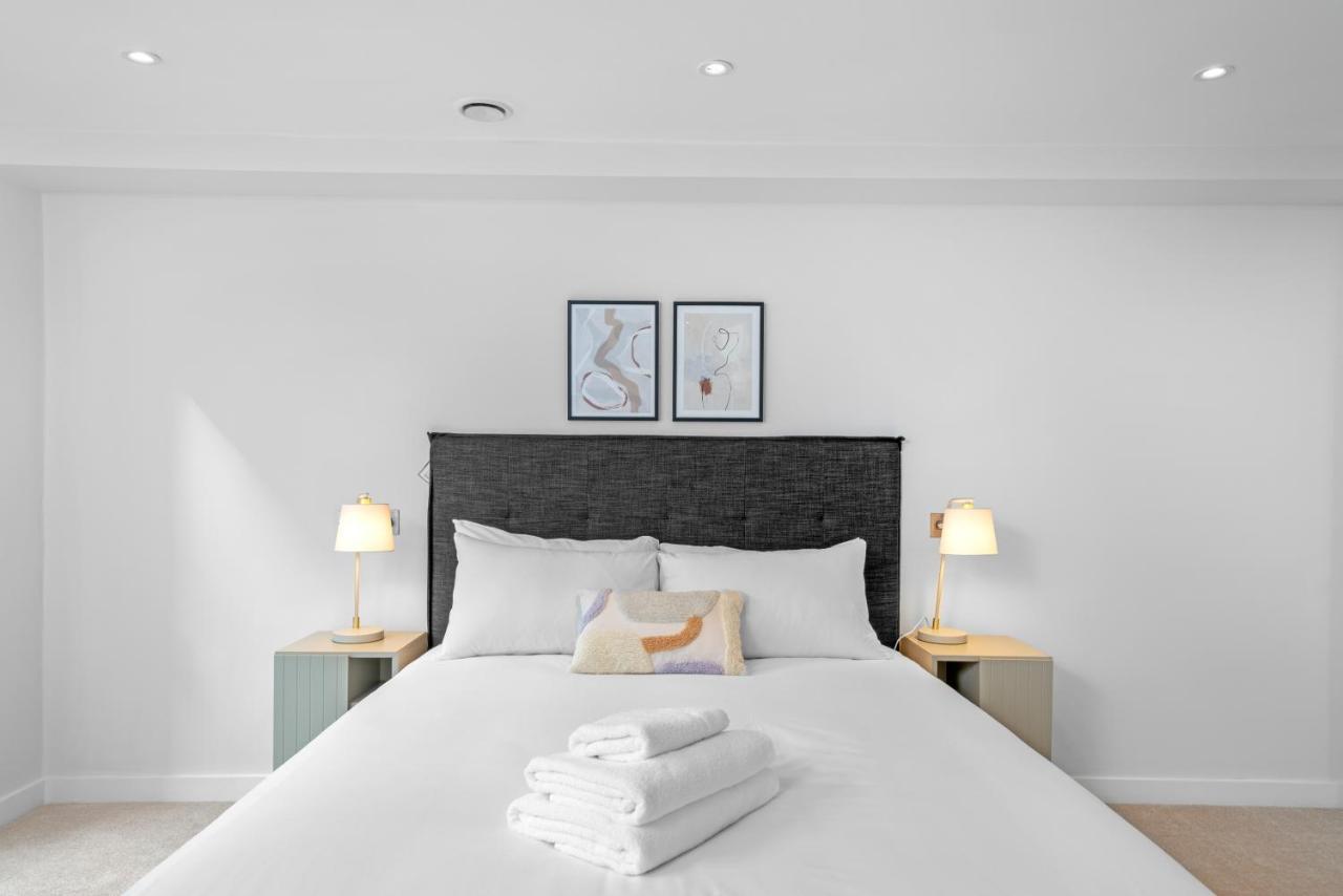 Vakantiehuis Joivy Stylish 3 Bed, 3 Bath House With Private Courtyard In Chelsea *