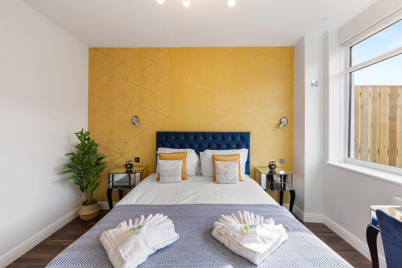 Central Located In City Of - Farringdon Station Apartment *