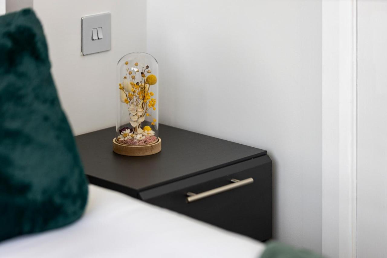 Apartment Central Located In City Of - Farringdon Station *