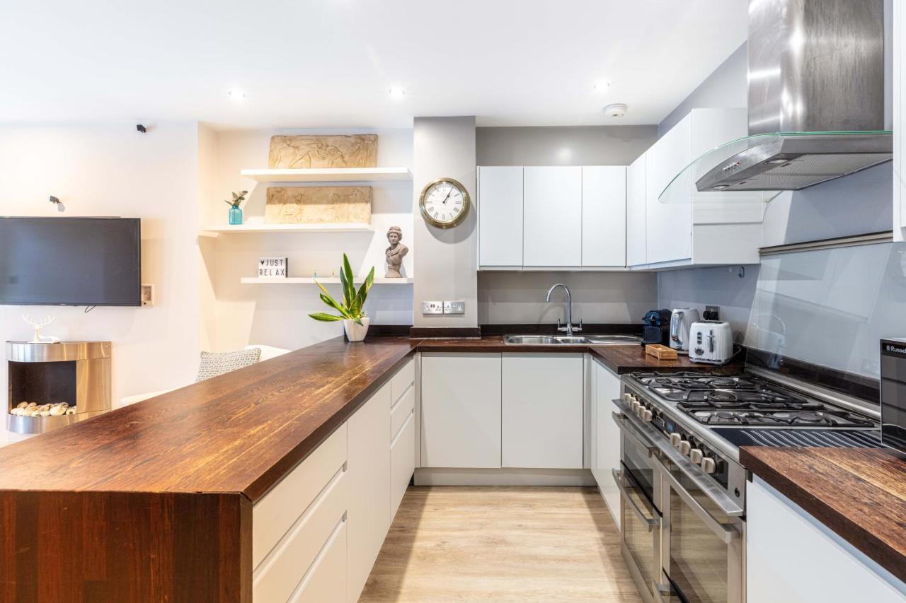 Kensington Garden Flat Apartment London