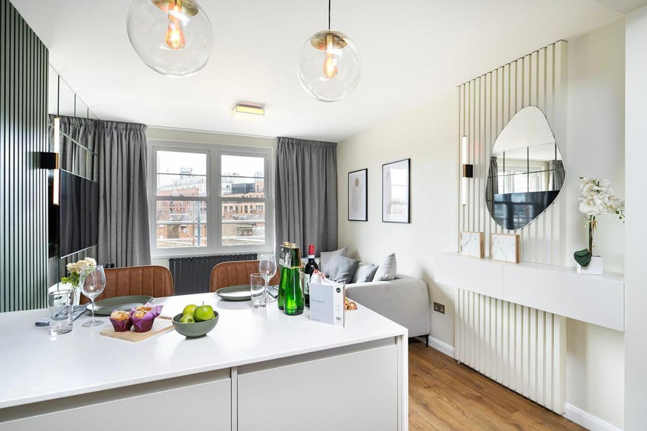 Stylish And Convenient 2 Bed Apartamento