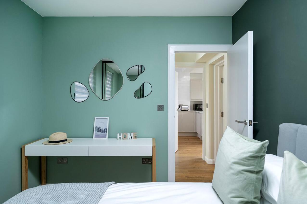 Stylish And Convenient 2 Bed Apartamento