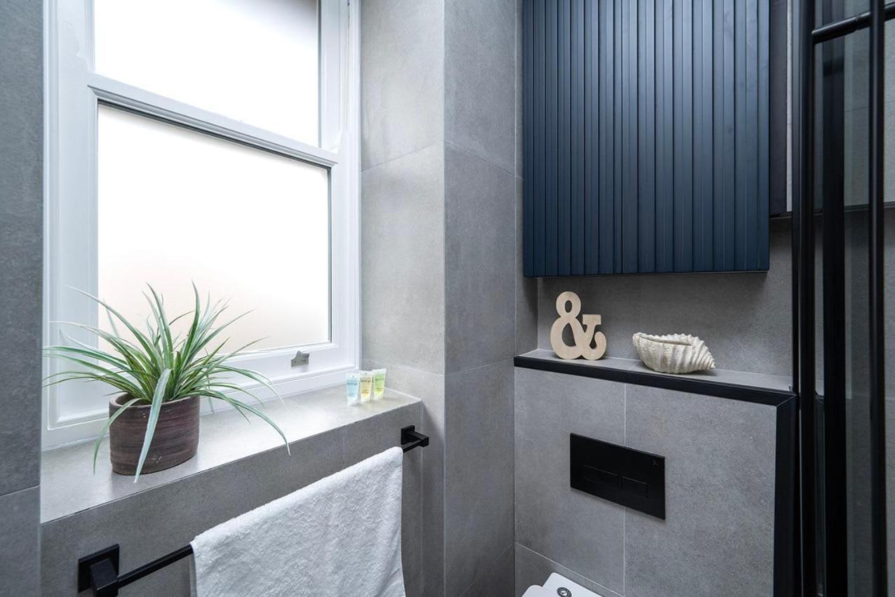 Stylish And Convenient 2 Bed * Londres
