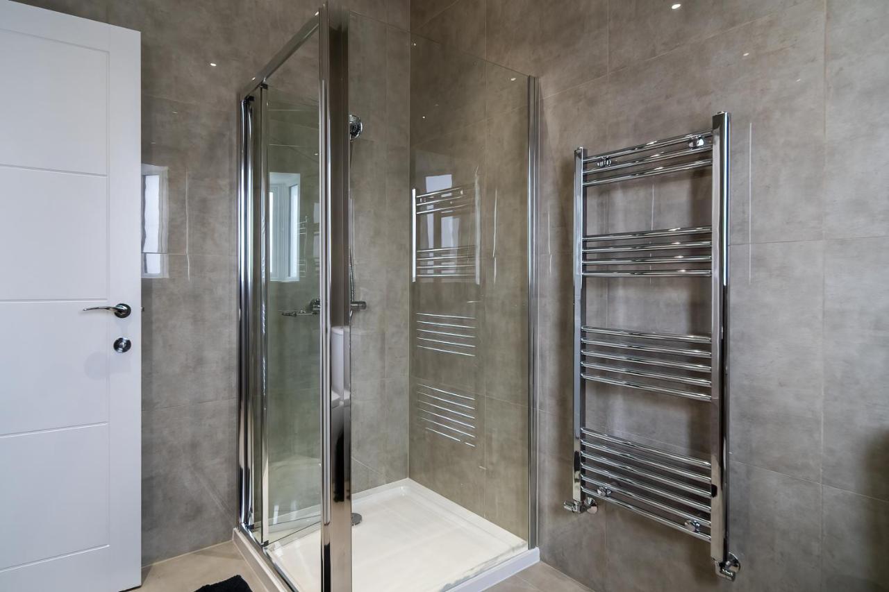 Modern Studio In Wembley Apartment *