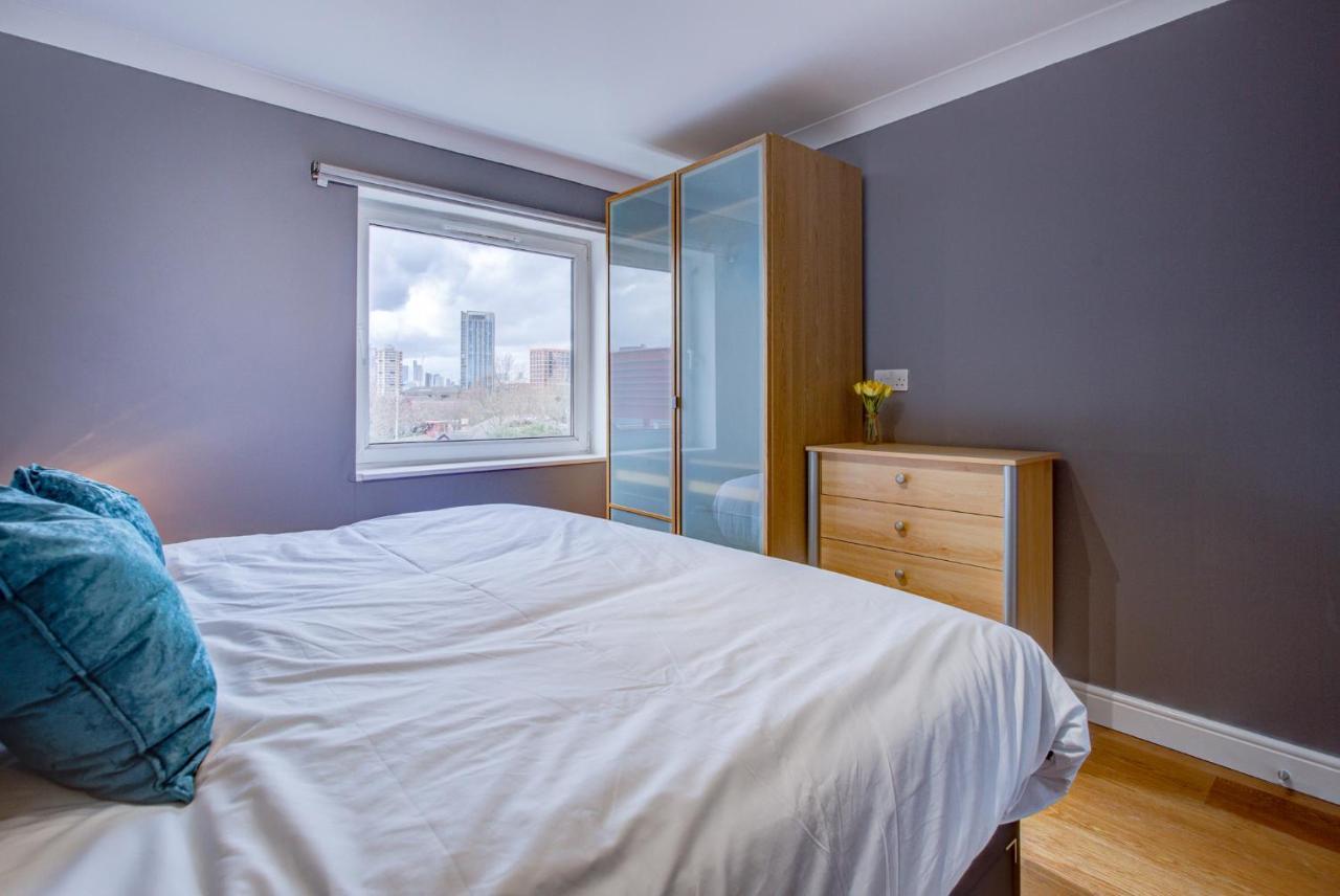 Statera - Thames View Apartment London