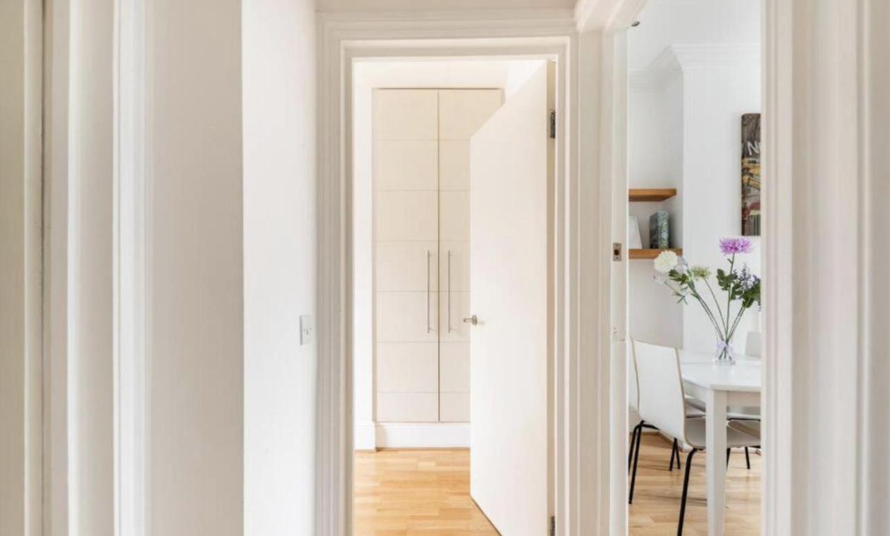 Earl's Court One Bedroom Flat * Londen