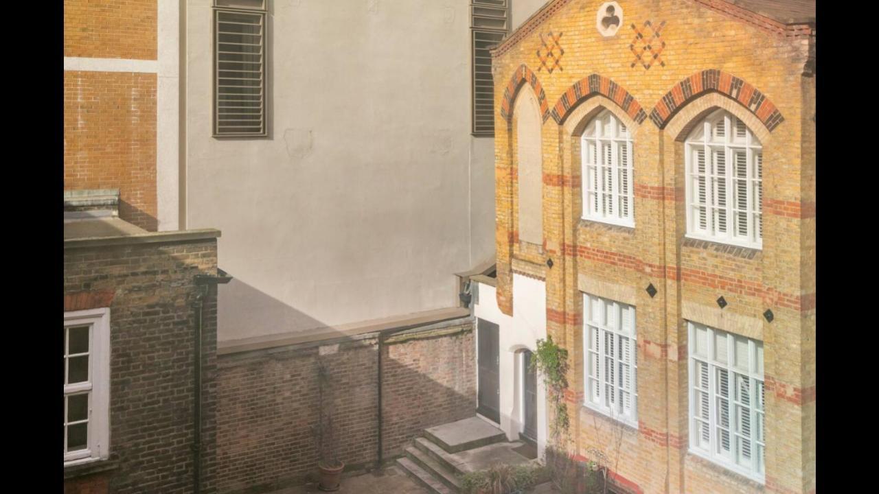 Unique Character Filled, East Flat Londen