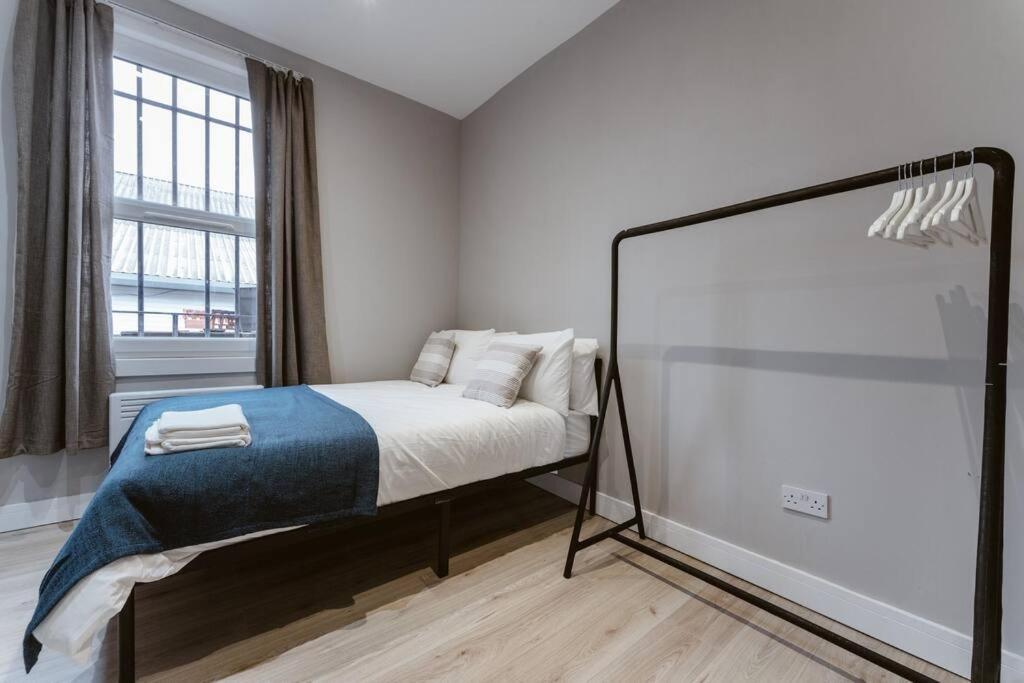 Stylish Kitchenette In London's Vibrant Holloway District London